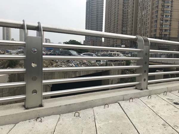 不銹鋼管護(hù)欄